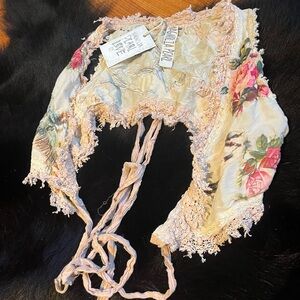 Magnolia Pearl Lace Embroidered wrap in Cream and Pink "NWT"